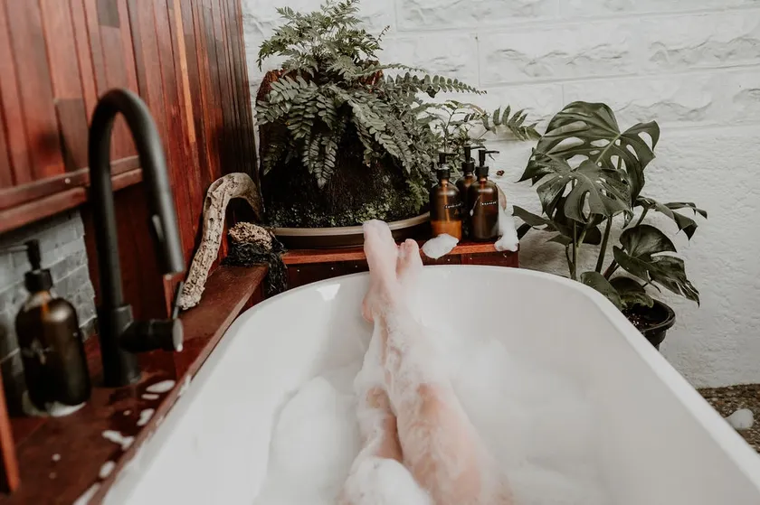 Romantic Stay for Couples - Outdoor Bath & Fire - Image 1
