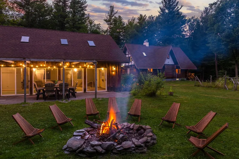 Skaneteales Lake Lodge | Indoor Pool + Hot Tub - Image 1