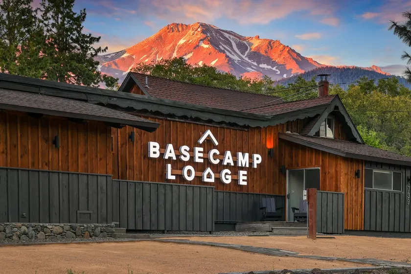 Basecamp Lodge - Image 1