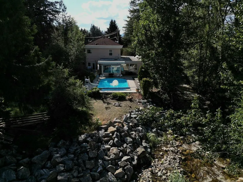 Creekside Casa - Image 1