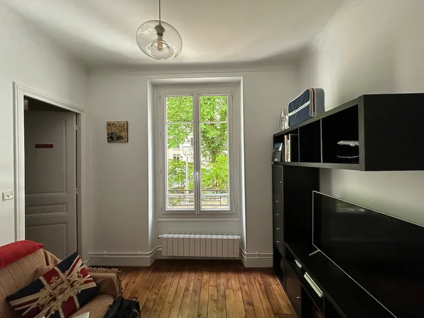 SUPER DEAL near Paris center - Image 1