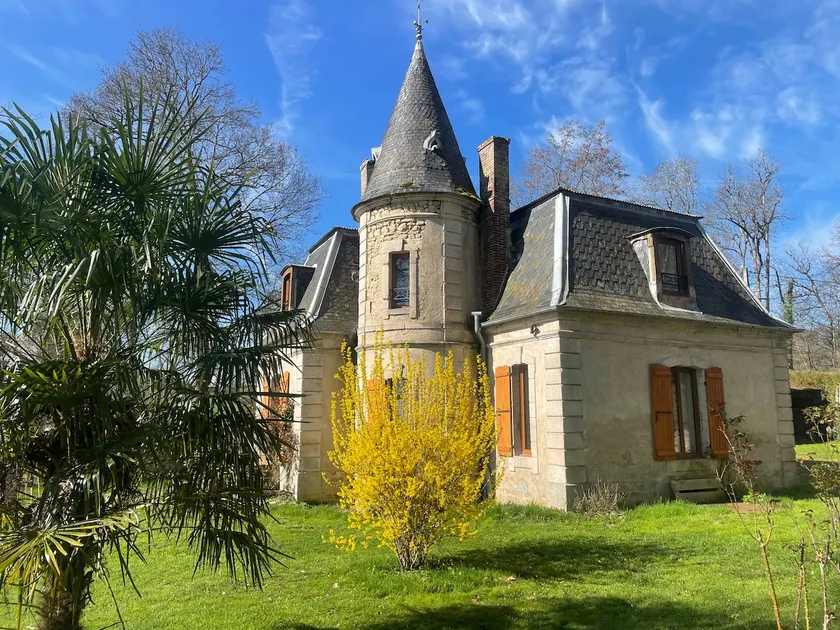 Tower House - Image 1