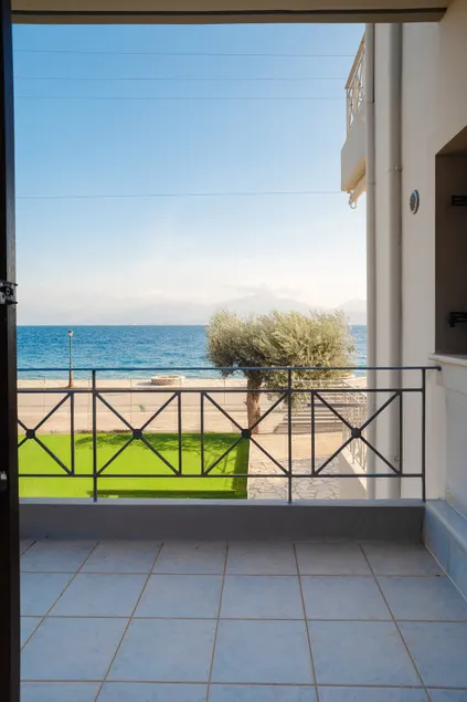 Nafpaktos Shingle Villa - Image 1