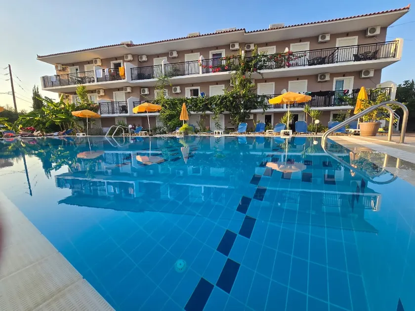 Lecini Studios with Pool, by ZanteWize - Image 1
