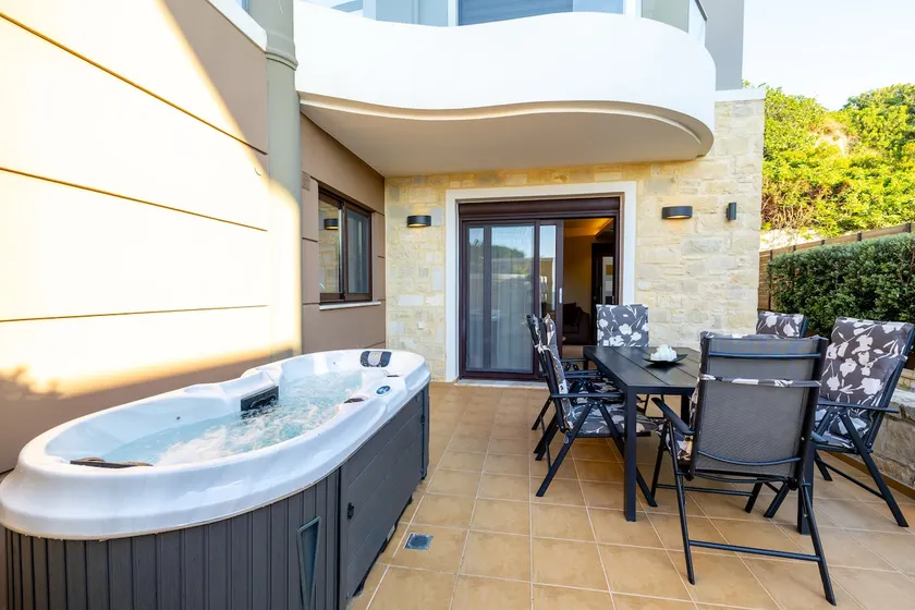Villy Luxury Home by the Sea 1 - Image 1