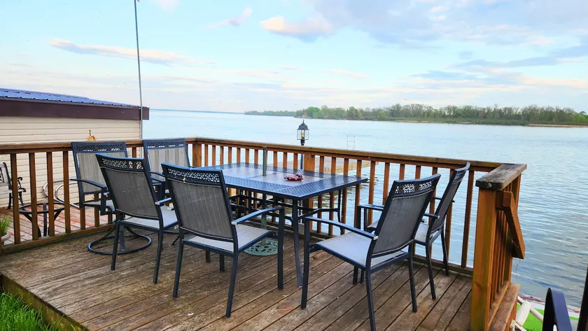 Skylight Waterfront home w/ amazing view/dock/boat - Image 1