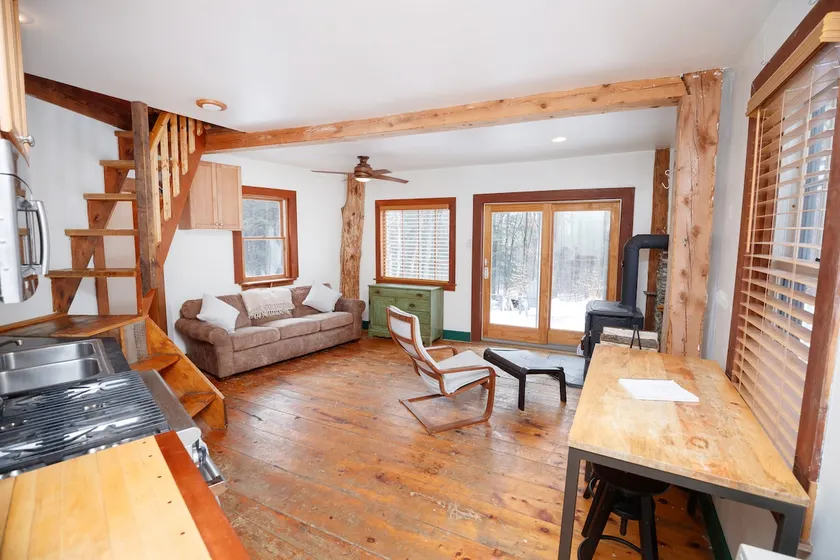 Cabin Retreat in Southern Vermont - Image 1