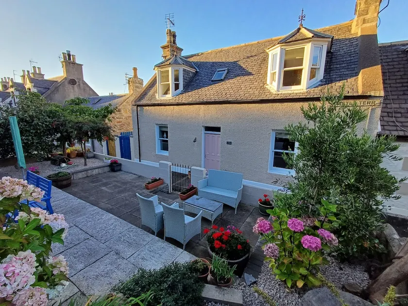 Creel Cottage Seatown Cullen with Garden - Image 1