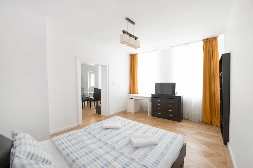 Your Home in Historic Brasov Center - Image 1