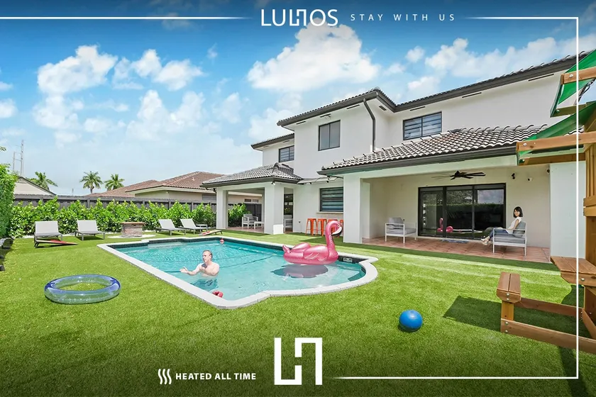 Majestic Mansion w/Games/BBQ/Playground & H. Pool - Image 1