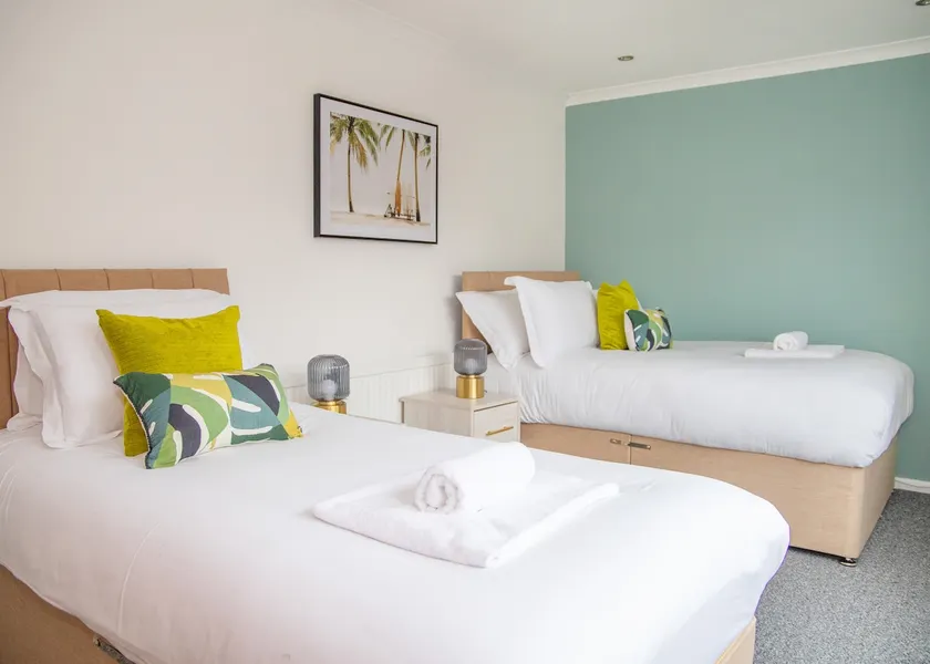 Comfy 3-Bed House for a Quiet Stay in Stevenage - Image 1