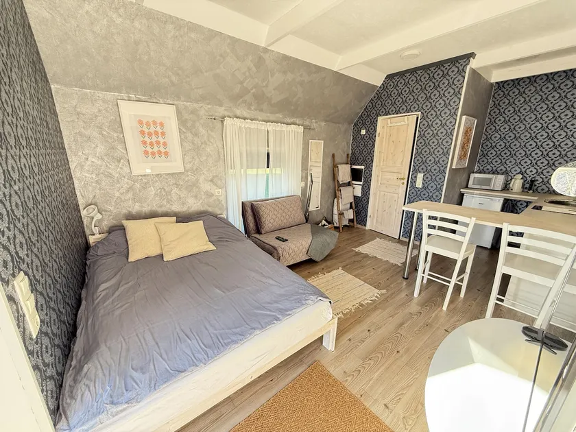 Guesthouse in Kardla - Image 1
