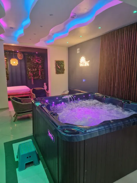 Suite Chalet avec jacuzzi YaoSpa60 - Image 1