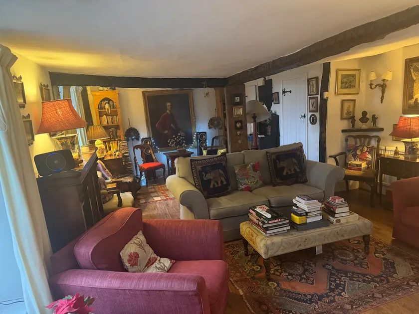 Cosy, 5 bedroomed, 17 th century thatched cottage. - Image 1