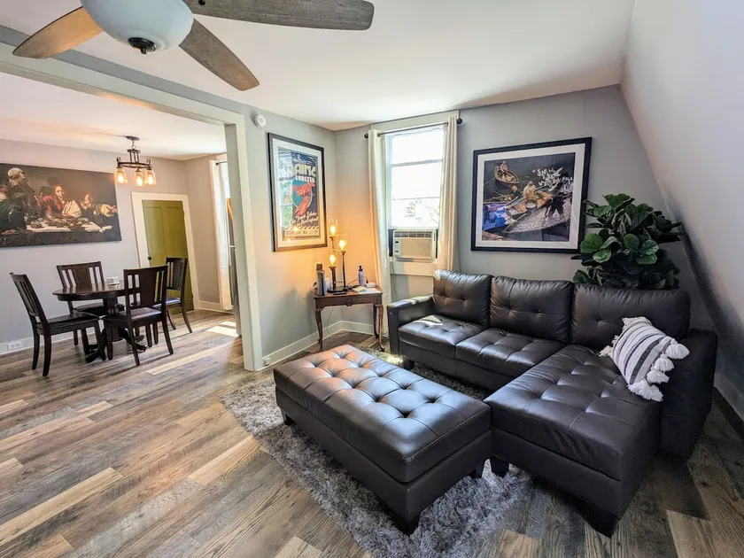 Art Haven Coastal Retreat - Image 1