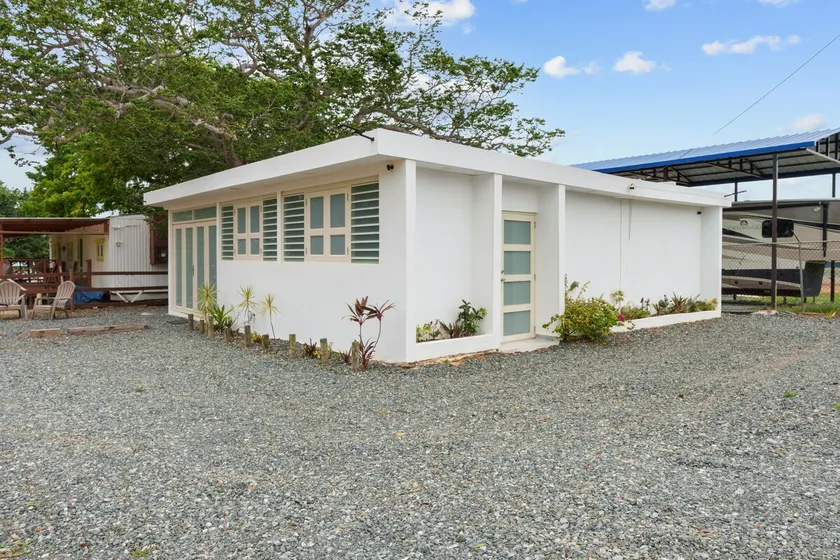 Playa Tamarindo Beach House, Combate, Cabo Rojo - Image 1