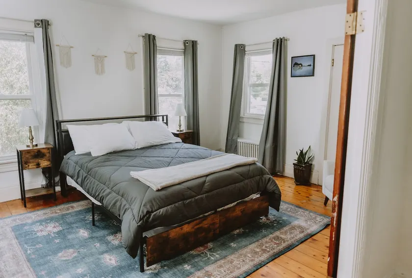 Charming Farmhouse Apt Near Williams College - Image 1