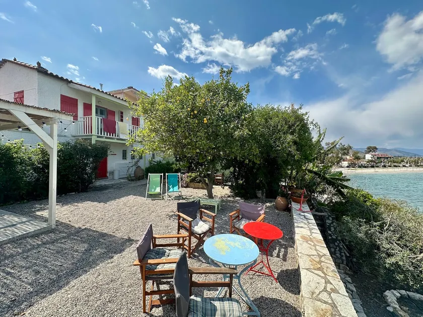 KIVERI 1876 traditional seafront cottage - Image 1