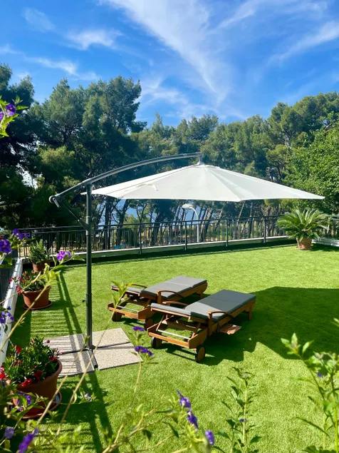 Sea View & Beach Luxury Palm Garden Split Apartment - Image 1