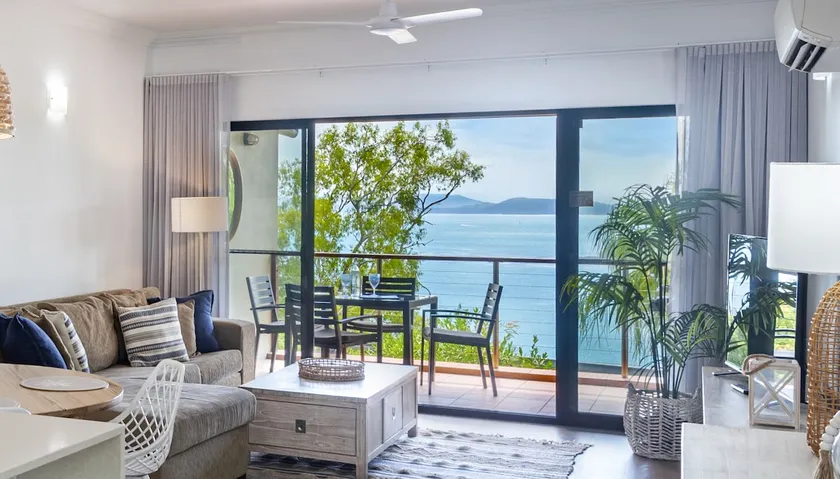 Haven on Hamo-private apartment with views & buggy - Image 1
