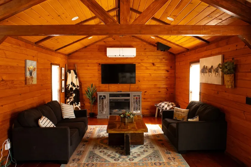 Charming Cabin + Pond View + Hot Tub - Image 1