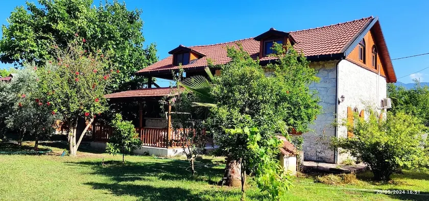 Çıralı Stonehouse with access to a large garden - Image 1