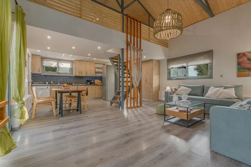 Artist's Loft - Image 1