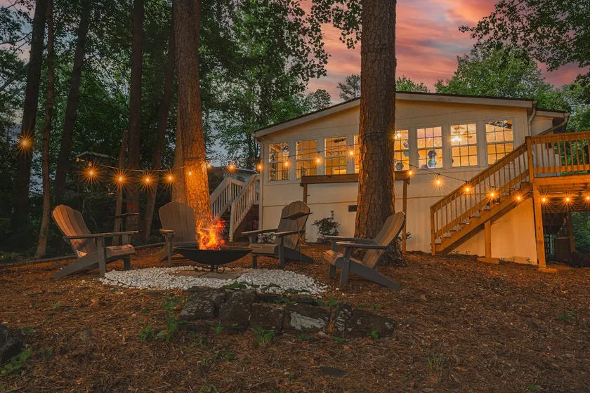 Game Room-Projector-Kayaks-Paddlbrds-Firepit-Dock - Image 1