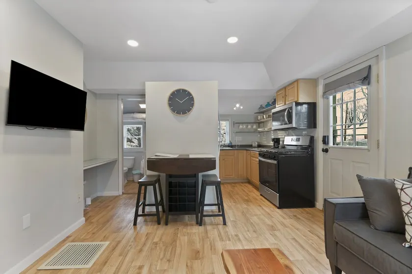 Cozy Cottage | Monthly Stays + WiFi + Parking - Image 1