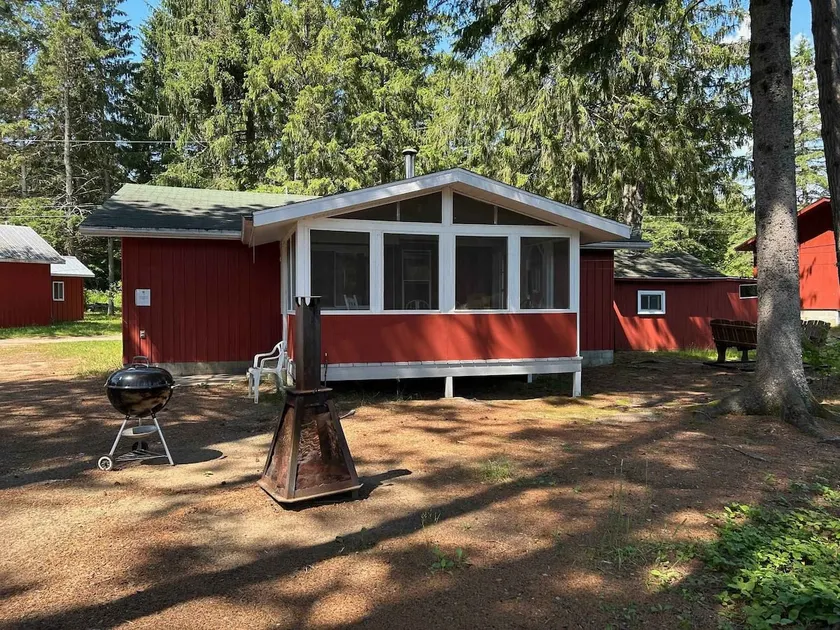 Close to the dock: rustic cottage for a getaway - Image 1