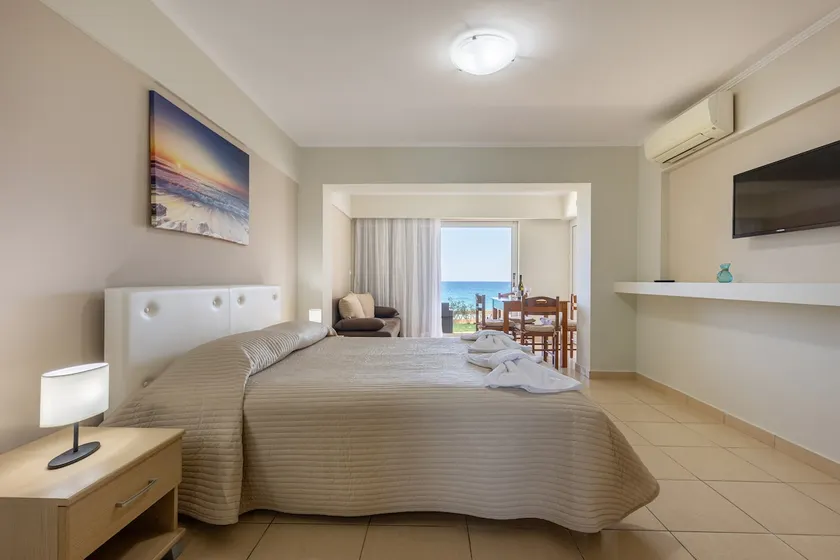 Playa Del Zante, by TK Premium Stays - Image 1