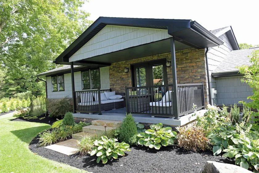 Beautiful Newly Remodeled Cottage - Image 1