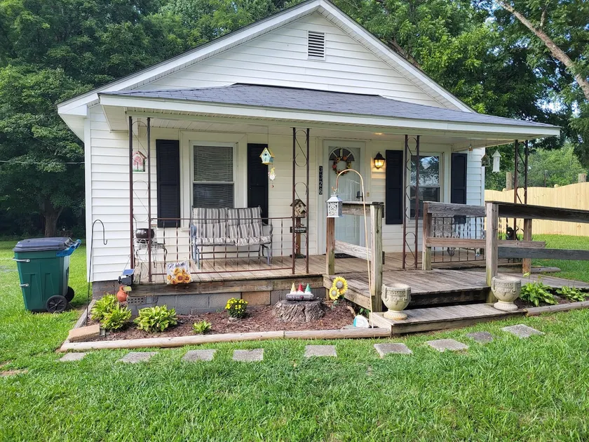 Grandma Janie's Place- 2 bedroom cozy home - Image 1