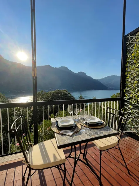 Nesso House-Lake View & Private access to the lake - Image 1
