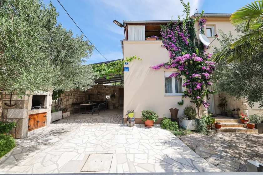 Apartment Marta - Image 1