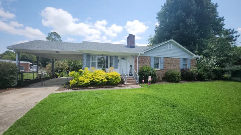 3BR/2BA Home |Near Hospital, Downtown & US64/I-95 - Image 1