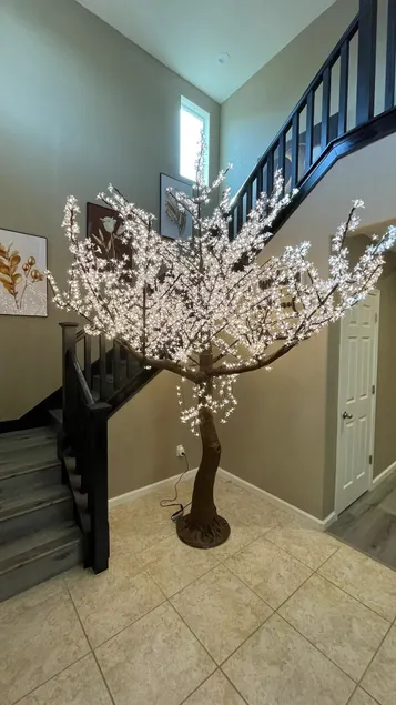 Spacious modern family home - Self check-in - Image 1