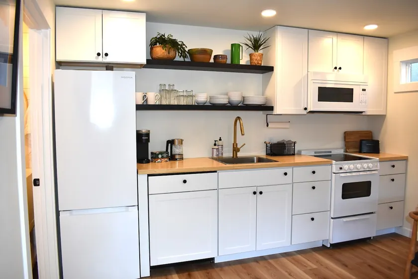 Beautiful guesthouse 1 bed/1 bath, dog friendly - Image 1
