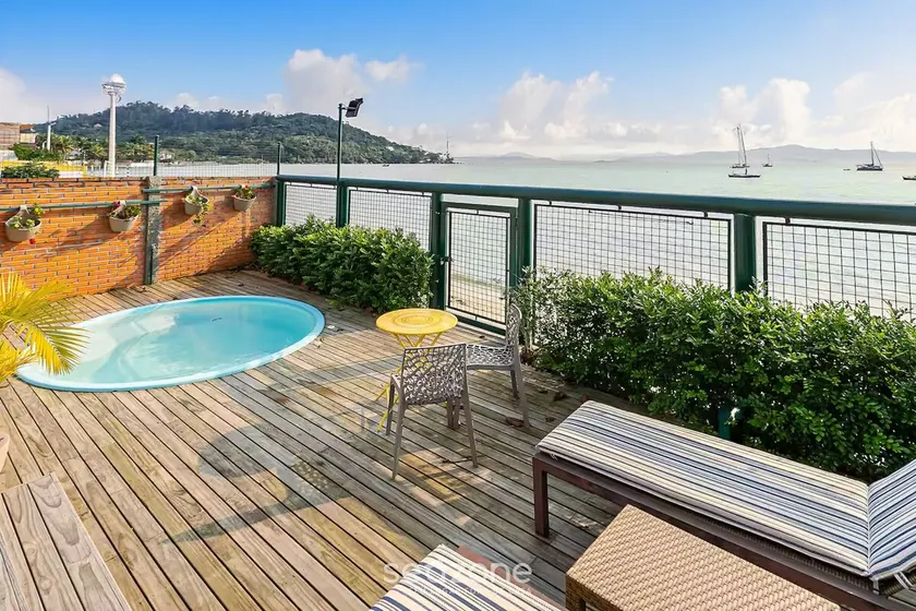 Seafront Beautiful House in Sto. Antonio Cda1647 - Image 1