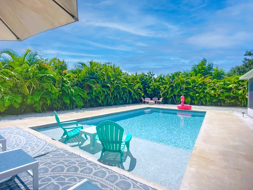  MidCentury Modern  Heated Pool Retreat minutes to Siesta Key Beach & Downtown - Image 1