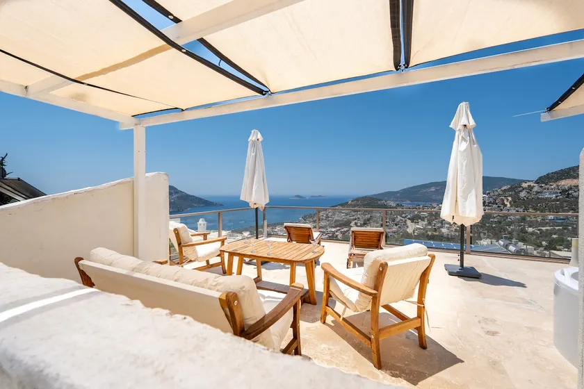 Villa di lusso con vista mozzafiato e ampie strutture con vista su Kalkan. - Image 1