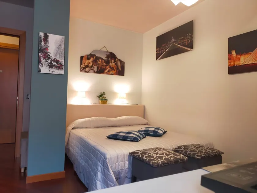 Charming mini apartment - Image 1