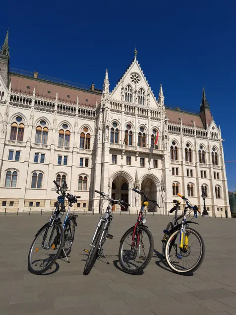 Air-conditioned Apartman with bikes, at Parliament - Image 1