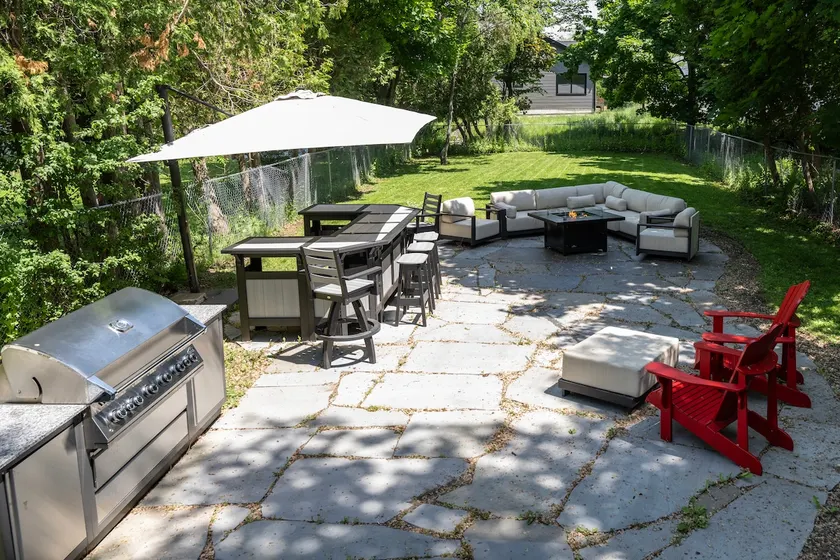 Charming outdoor dream patio/bar, 3BR home, - Image 1