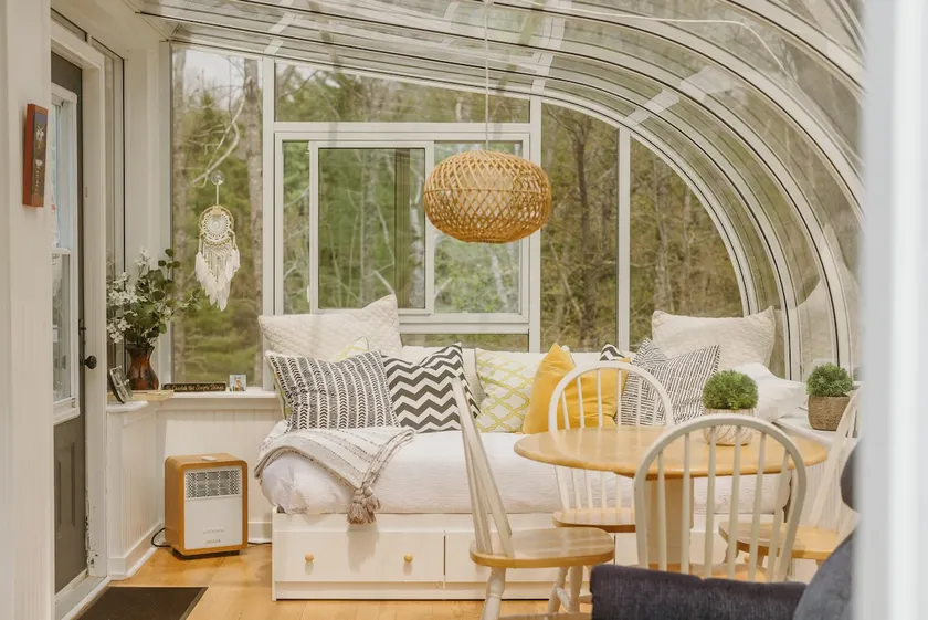 \"Lisette's on Long Hill\", cozy with boho charm - Image 1