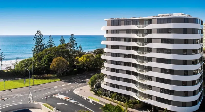 Breeze on the Beach - Mooloolaba - Image 1