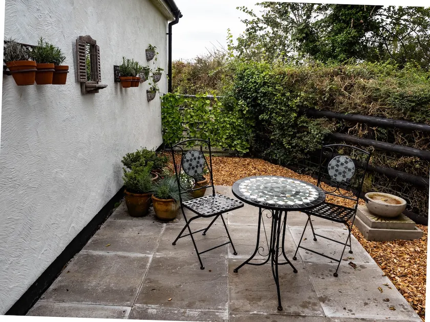 Peaceful spacious holiday home in superb Anglesey - Image 1
