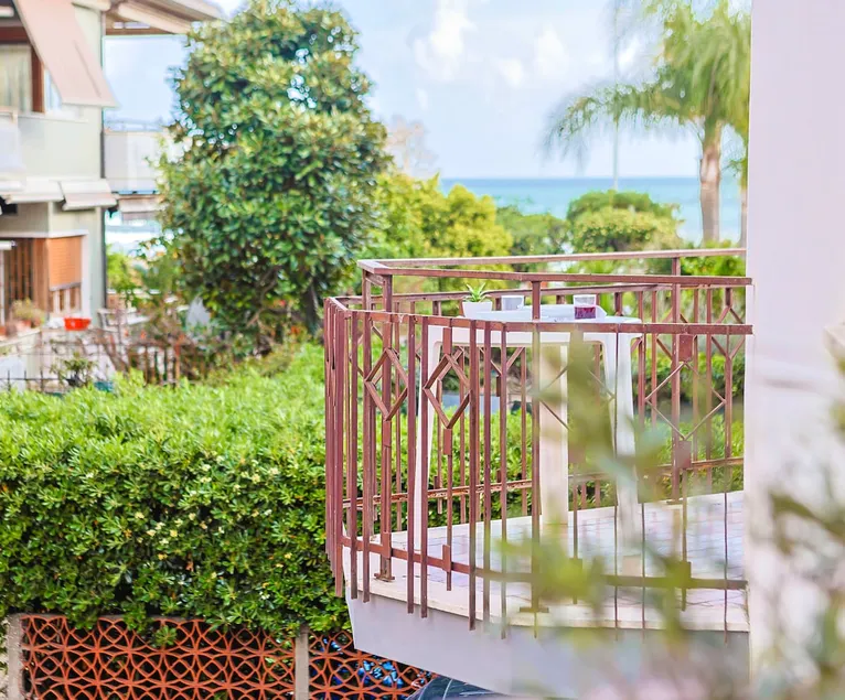 Front Stays Terracina Mare - Image 1