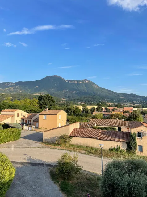 Bright apartment, Les Sieyes - Image 1