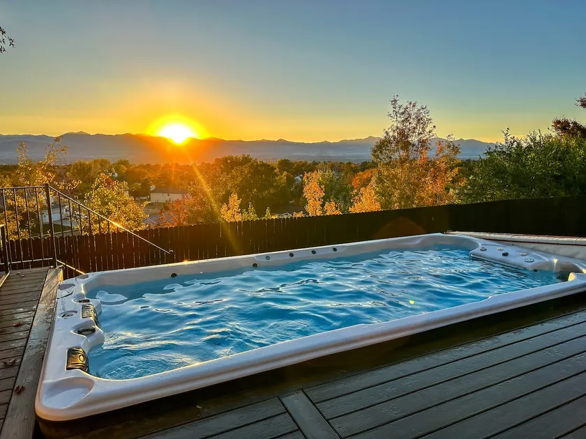Cozy Suite w Breathtaking View | Heated Pool Open! - Image 1